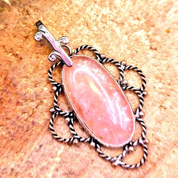 Beautiful Nature Rose Quartz Silver Flower Design Pendant Necklace - Picture 9 of 10